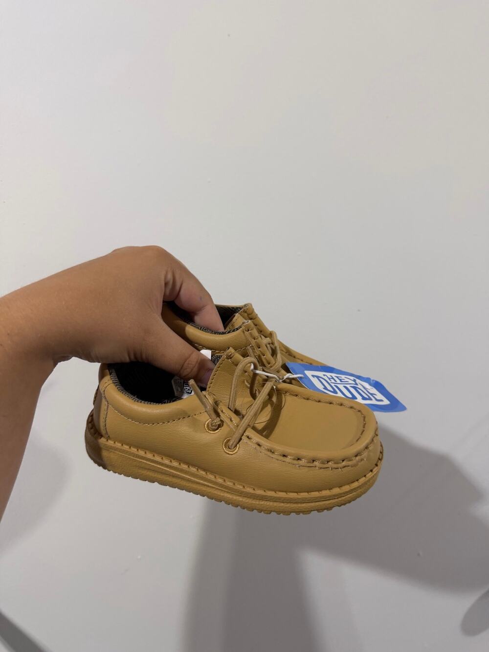 Hey Dude Wally Mono Leather Tan Slip On Shoes Kids Size 9